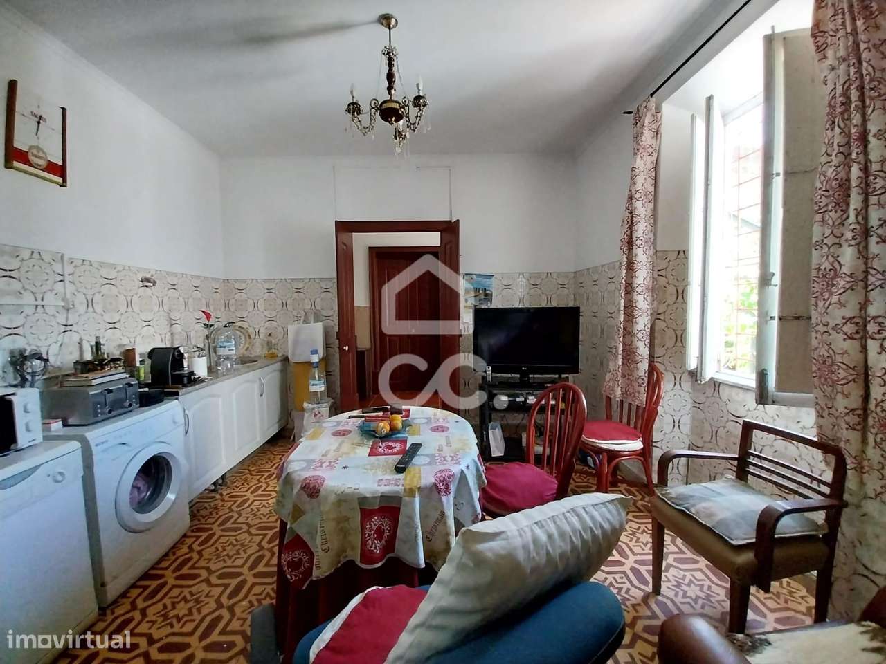 Moradia V3  com áreas bastante amplas, quintal com 310m2 possibilidade - Grande imagem: 5/31