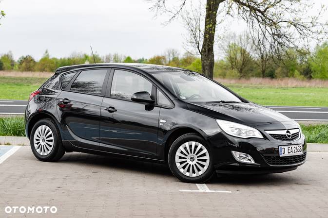 Opel Astra 1.7 CDTI DPF 150 Jahre - 13