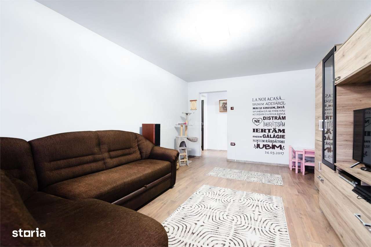 Apartament spatios cu 4 camere si 2 bai -  in zona linistita -  aproap - Imagine principală: 1/11