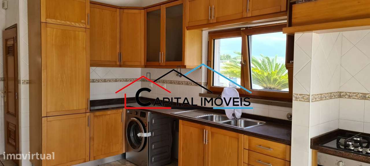 Moradia isolada T3+2 com piscina, em Caixas Sesimbra-11