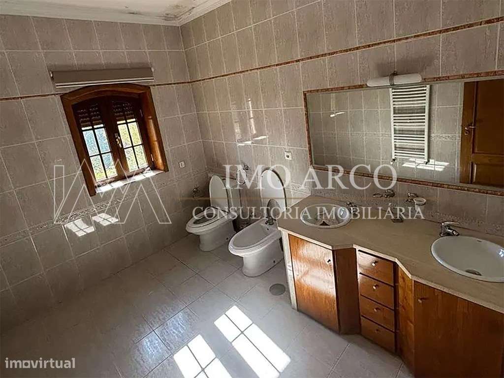 Quinta, com Moradia, Piscina e Adega-17