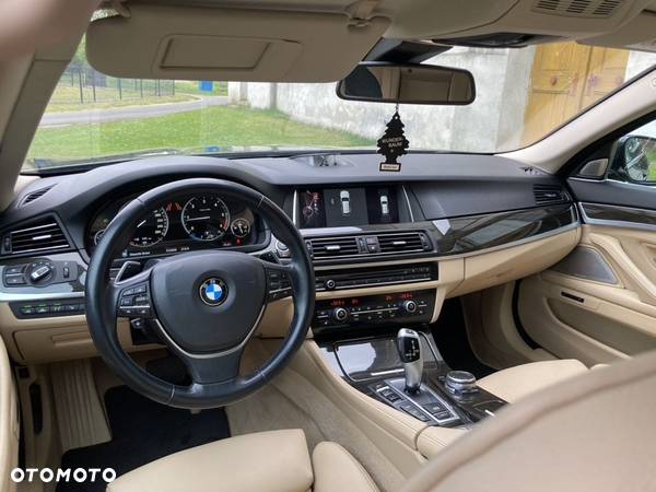 BMW Seria 5 520d xDrive Touring Luxury Line - 17