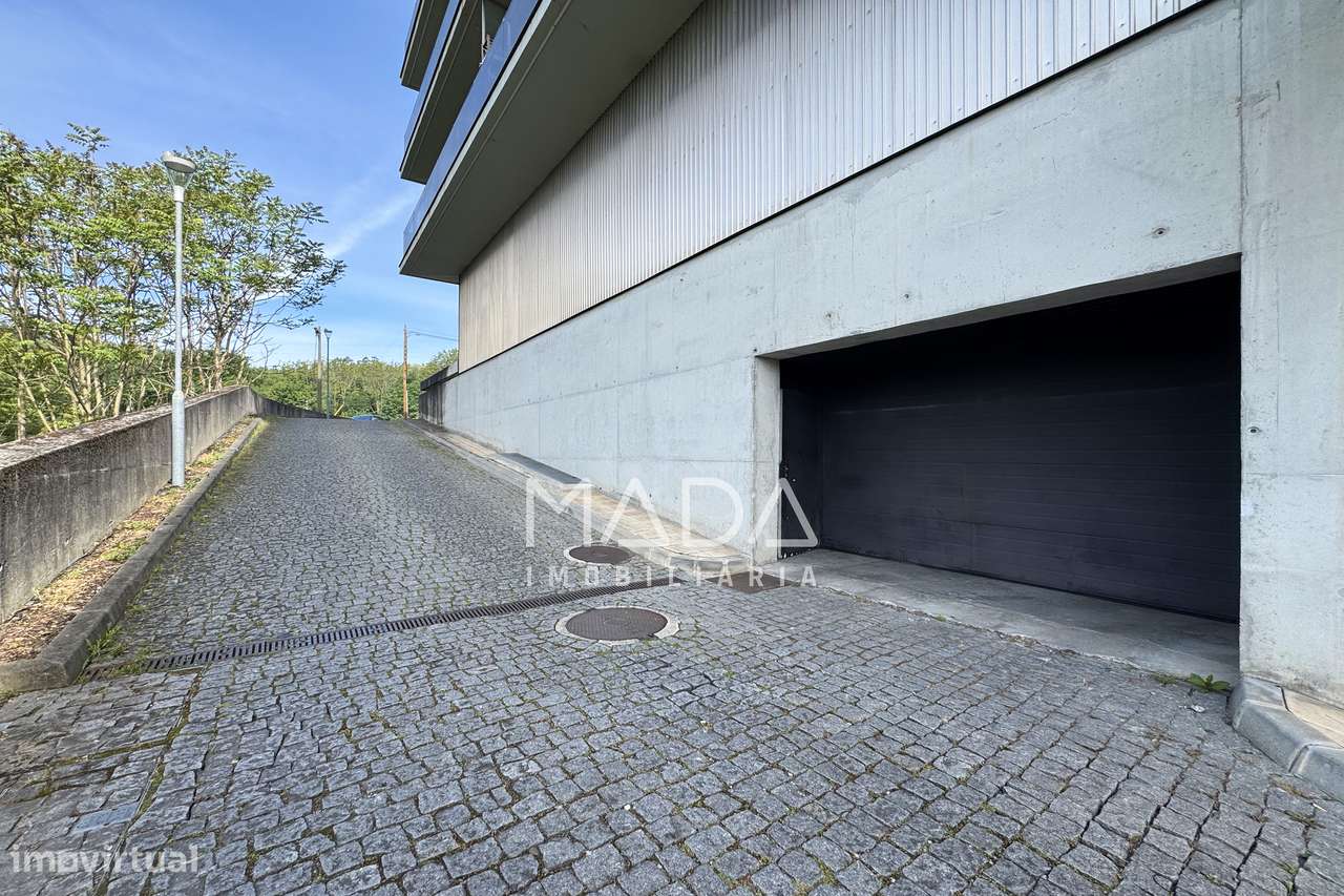 Apart. de luxo T3 (último piso) c/vistas p/Castelo de Guimarães-29