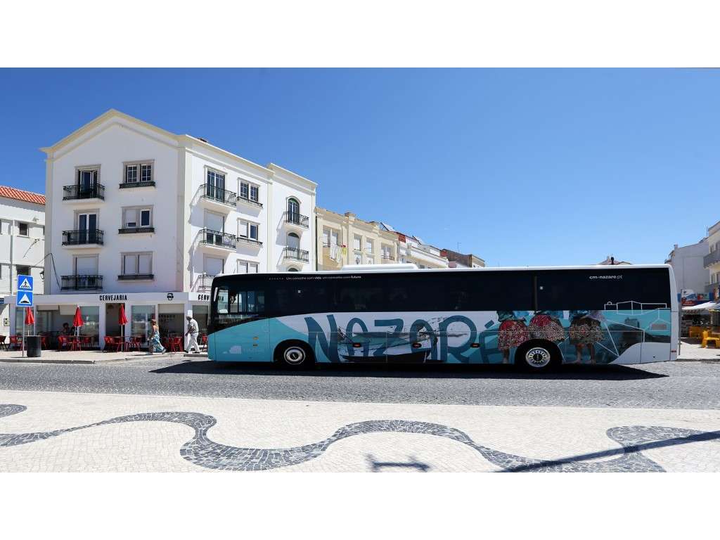 Apartamento T1 + Sotão em Primeira Linha de Mar na Nazaré-20