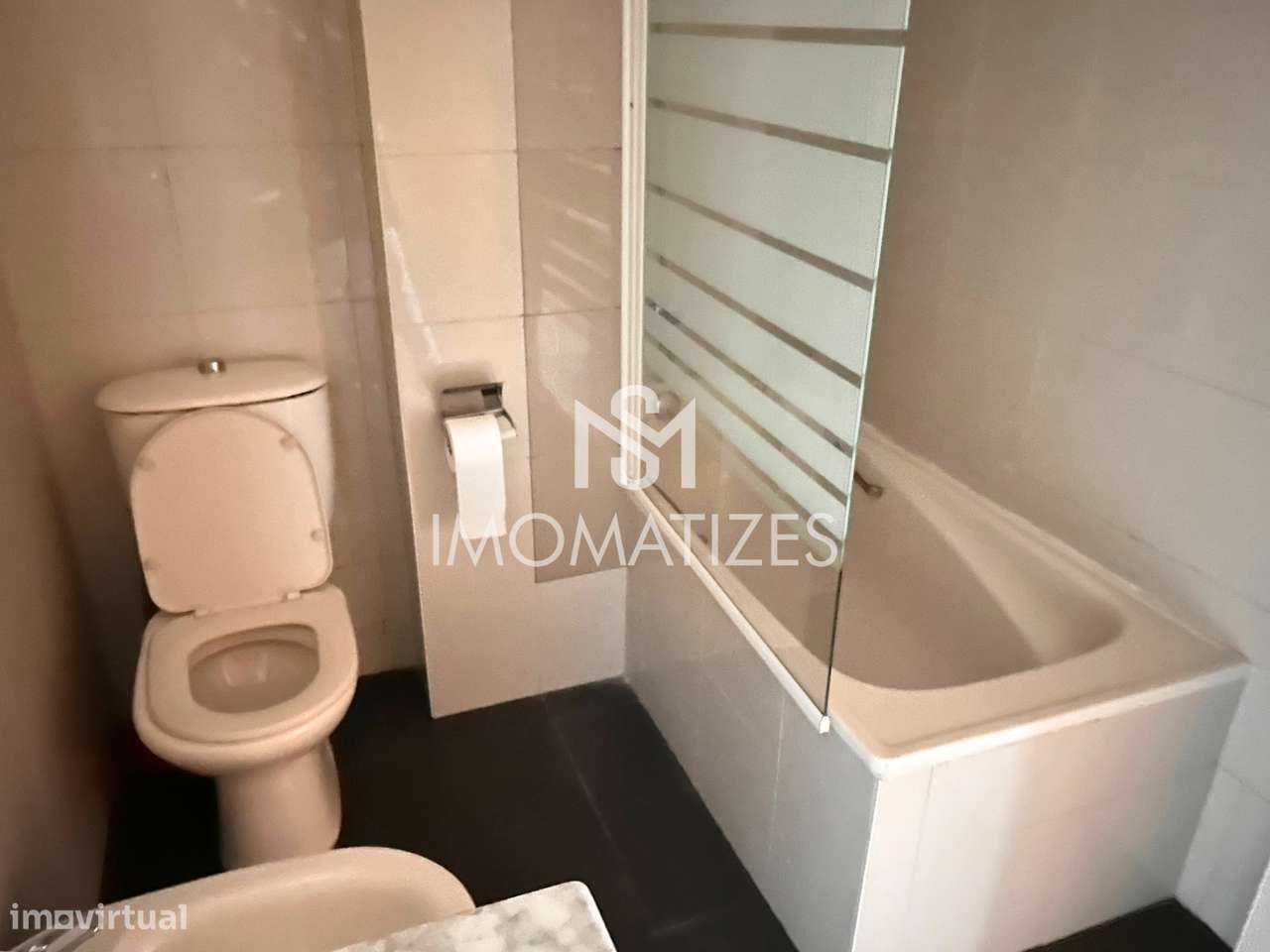 Apartamento T2 com Garagem – Nogueira da Maia-9