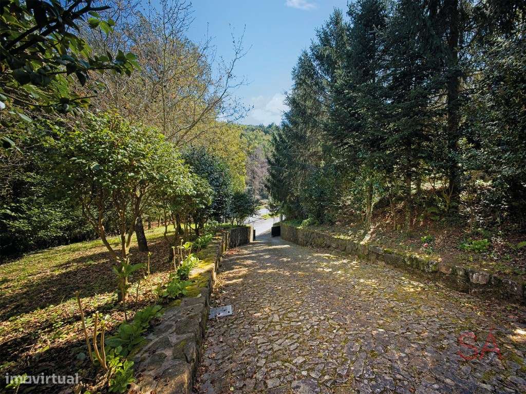 Moradia com piscina, jardim e bosque localizada na Encosta do Bom J...-48