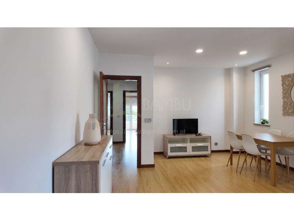 Seixas: T2 remodelado com vistas rio-8