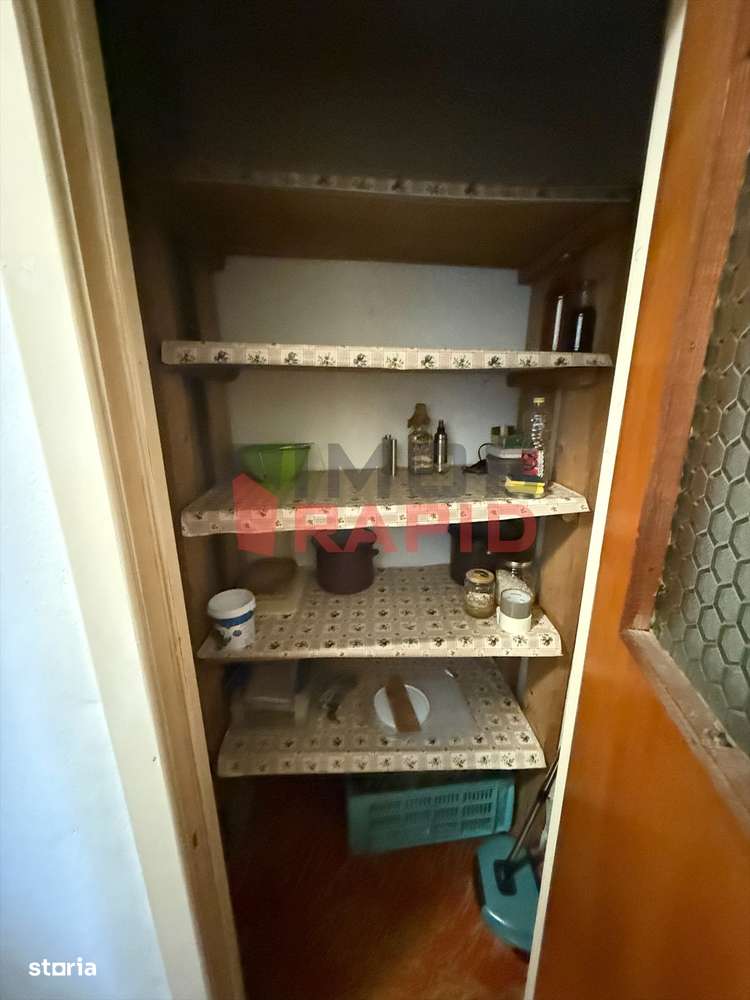 Apartament cu 3 camere, Zona Han-4