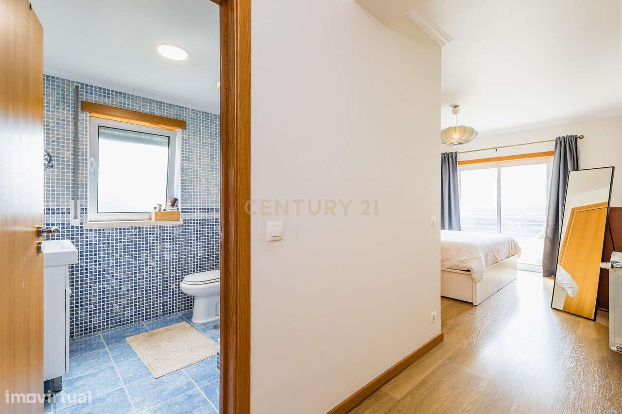 T3 com excelente exposição solar em Telheiro – Leiria-8