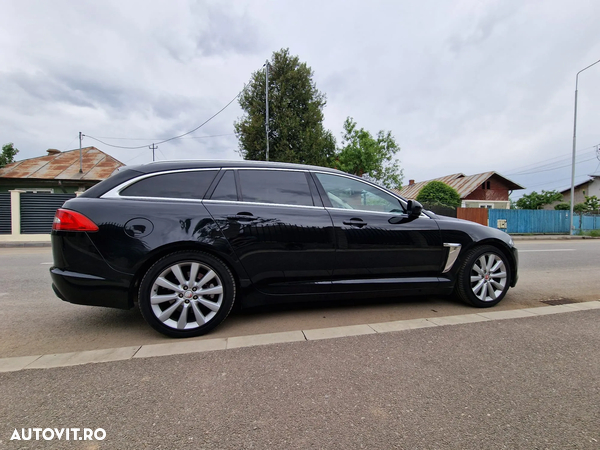 Jaguar XF 2.2 Diesel Sportbrake - 4