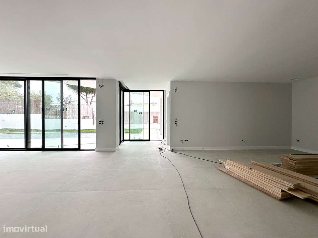 Moradia Exclusiva T4 com Piscina a Venda em Sesimbra - Grande imagem: 5/25