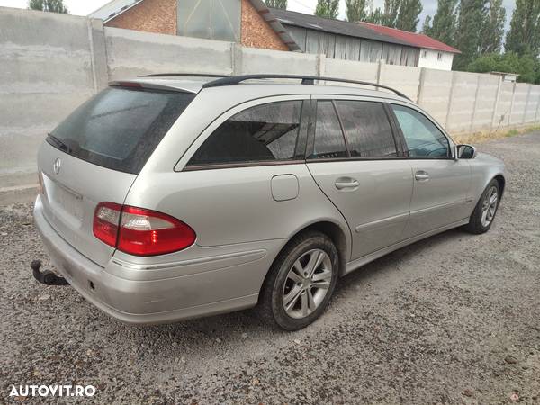 Dezmembram/Piese Mercedes Benz 211K , an fabr. 2003 - 2