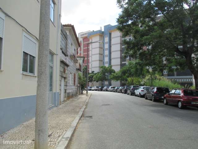 Apartamento T4 na Alameda da Conchada-22