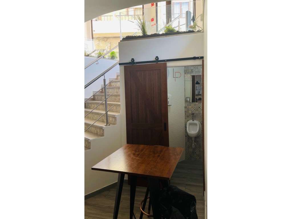 Restaurante no centro da cidade de Sines-10