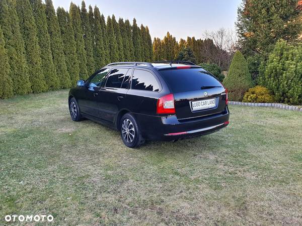 Skoda Octavia 2.0 TDI Ambiente DSG - 4