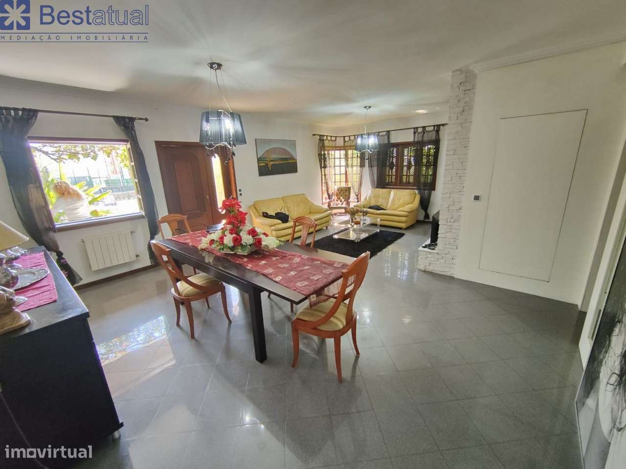 Moradia T4  C/Sótão + 1 Habitação T 3 - J/MC Donalds-19