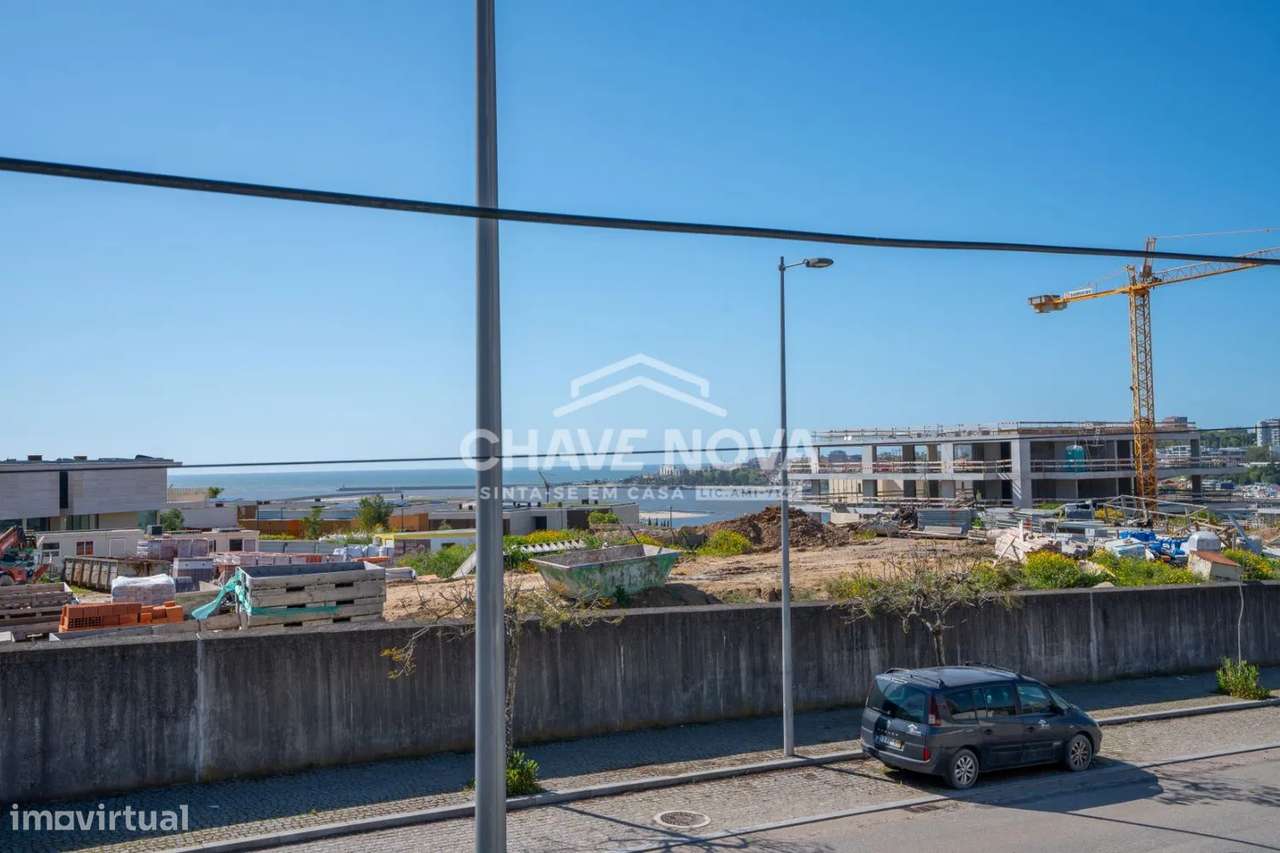 Moradia Geminada V3 Como Nova c/ Garagem Box em Canidelo-20