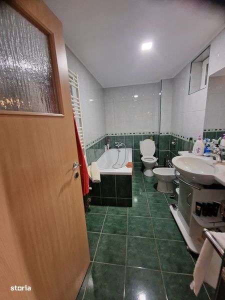 Casa de vanzare cu teren - Imagine principală: 5/8