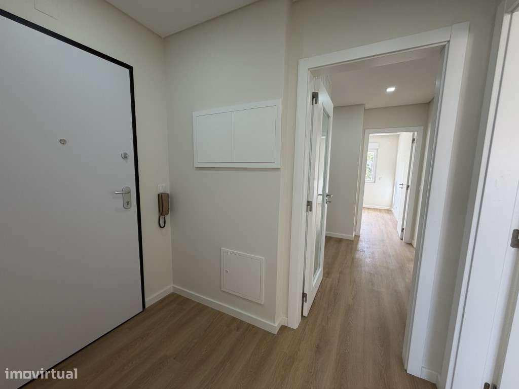 Apartamento T2 com Projeto de Arquitetura - Totalmente Remodelado - Grande imagem: 5/21