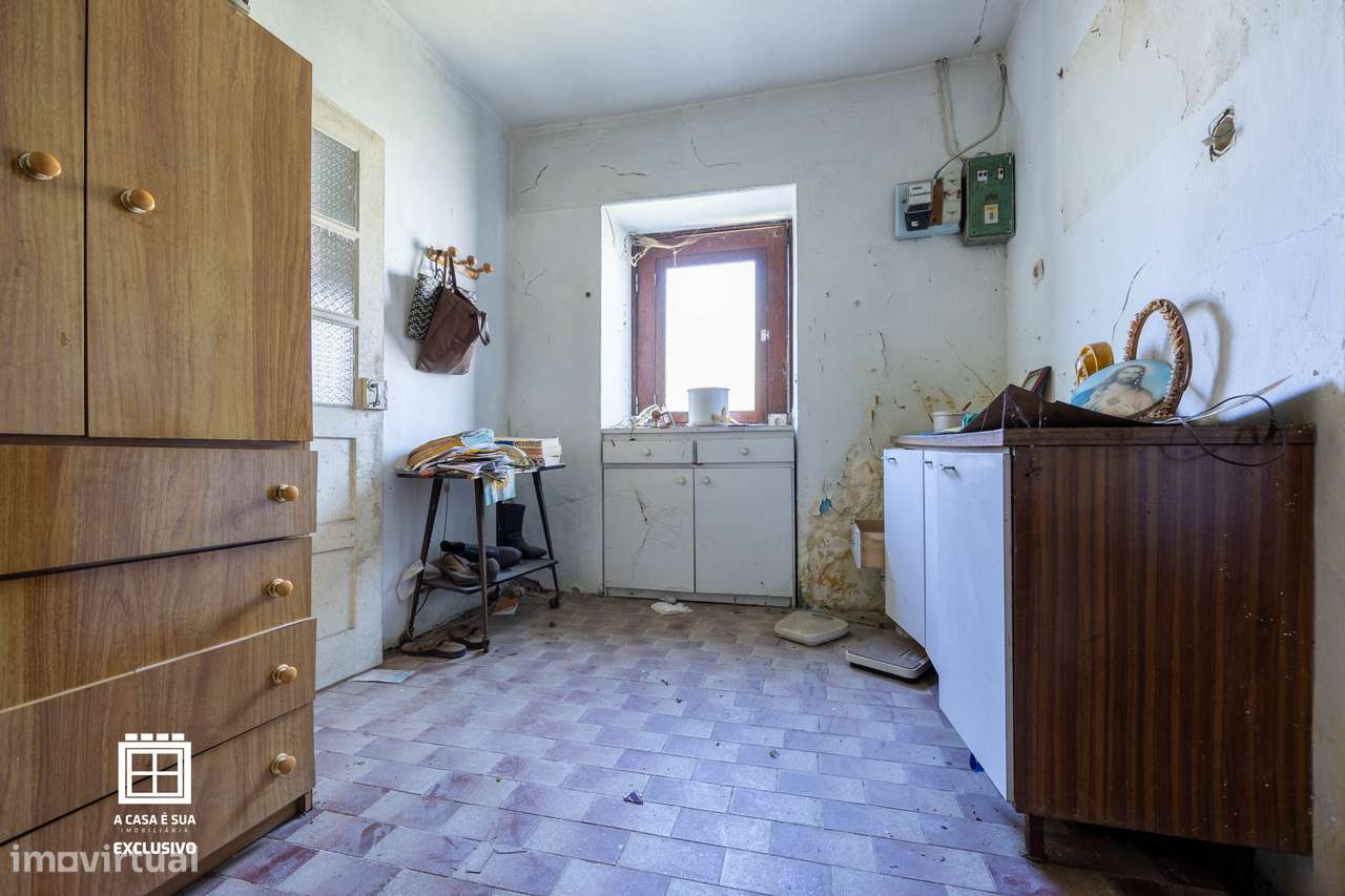 Moradia com duas habitações independentes em Lourosa - Exclusivo-16