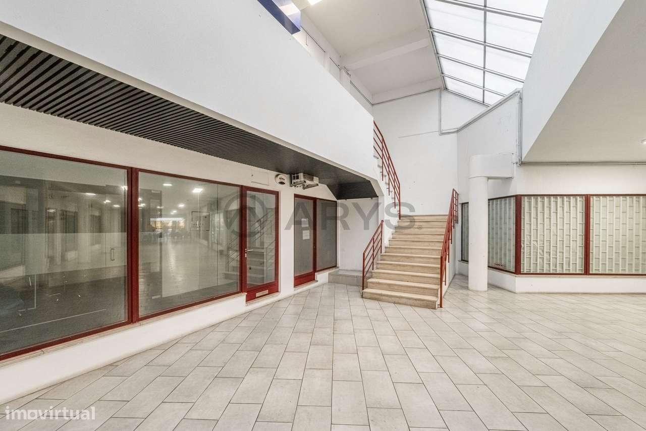 Loja para venda em localização privilegiada – Avenida D. João IV, G... - Grande imagem: 3/36