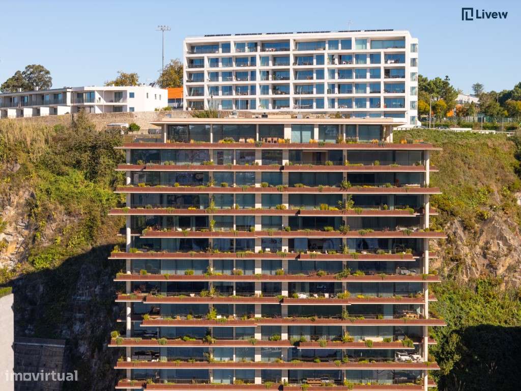 Espetacular T3 com 500m2 e vistas-32