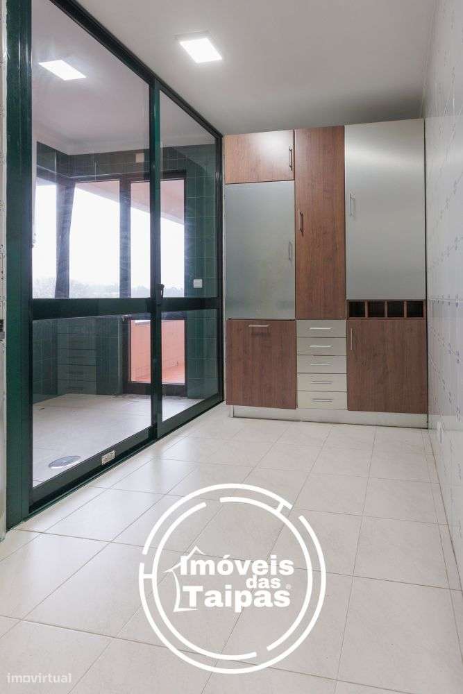 Vende-se T2 Junto às Escolas - Caldas das Taipas - Grande imagem: 3/18