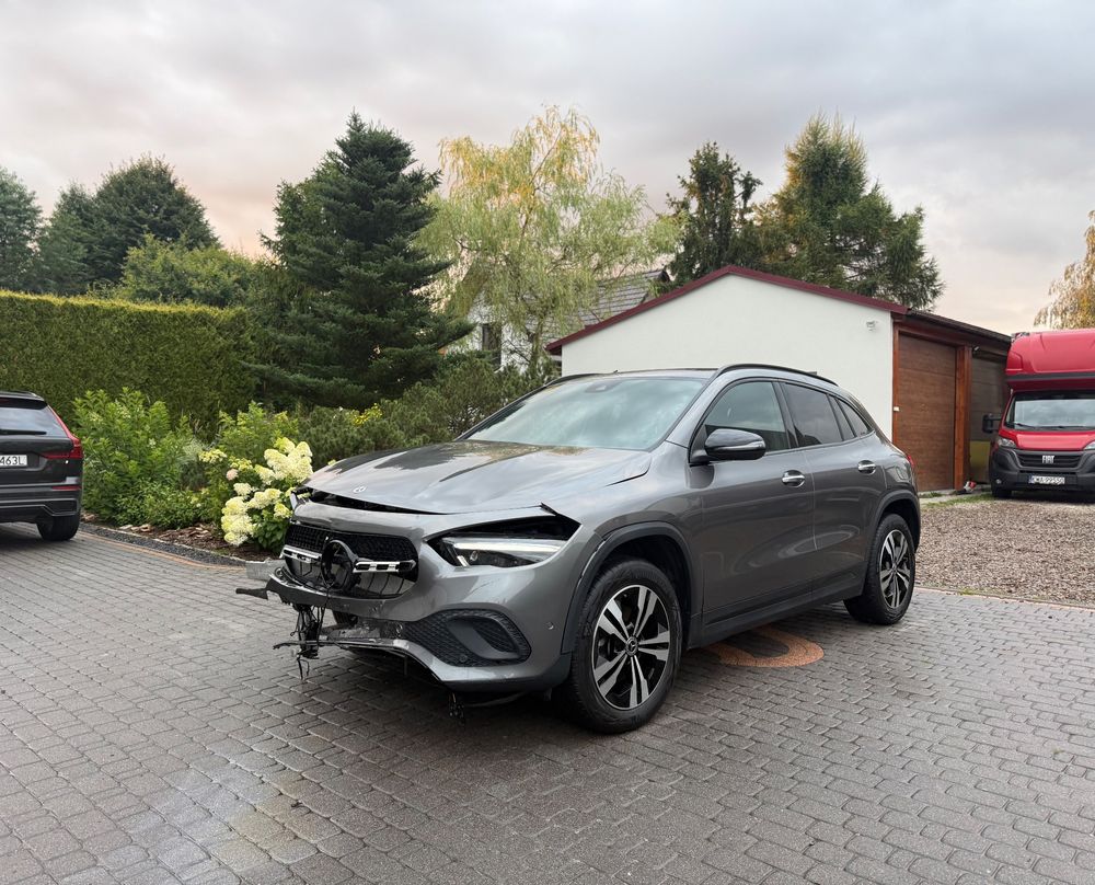 Mercedes-Benz GLA 200 d 4Matic 8G-DCT Progressive 2022