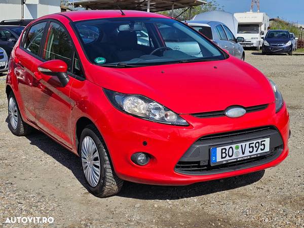 Ford Fiesta 1.6 TDCi Ambiente - 11