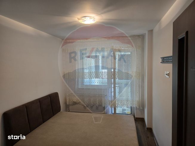 Apartament cu 3 camere de vânzare, cartier FIALD-6
