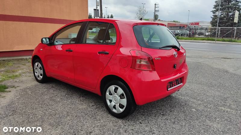 Toyota Yaris 1.0 Luna - 4