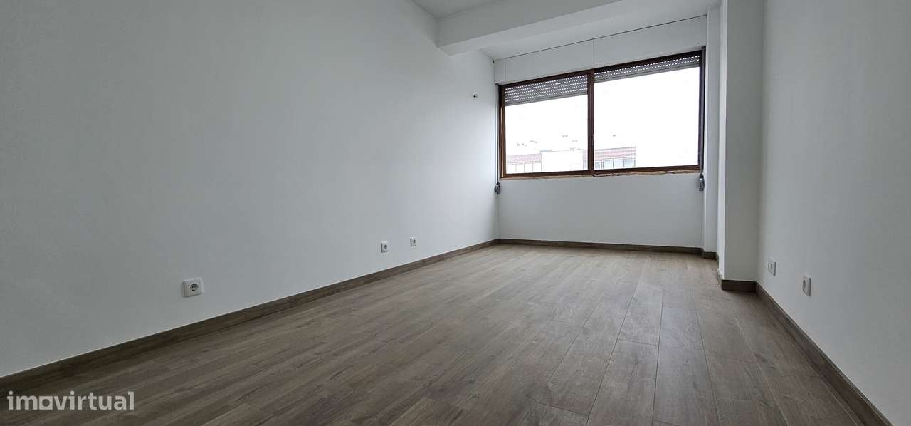 T3 REMODELADO NA URBANIZAÇÃO DO INFANTADO-10