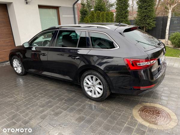 Skoda Superb 2.0 TDI Ambition - 2