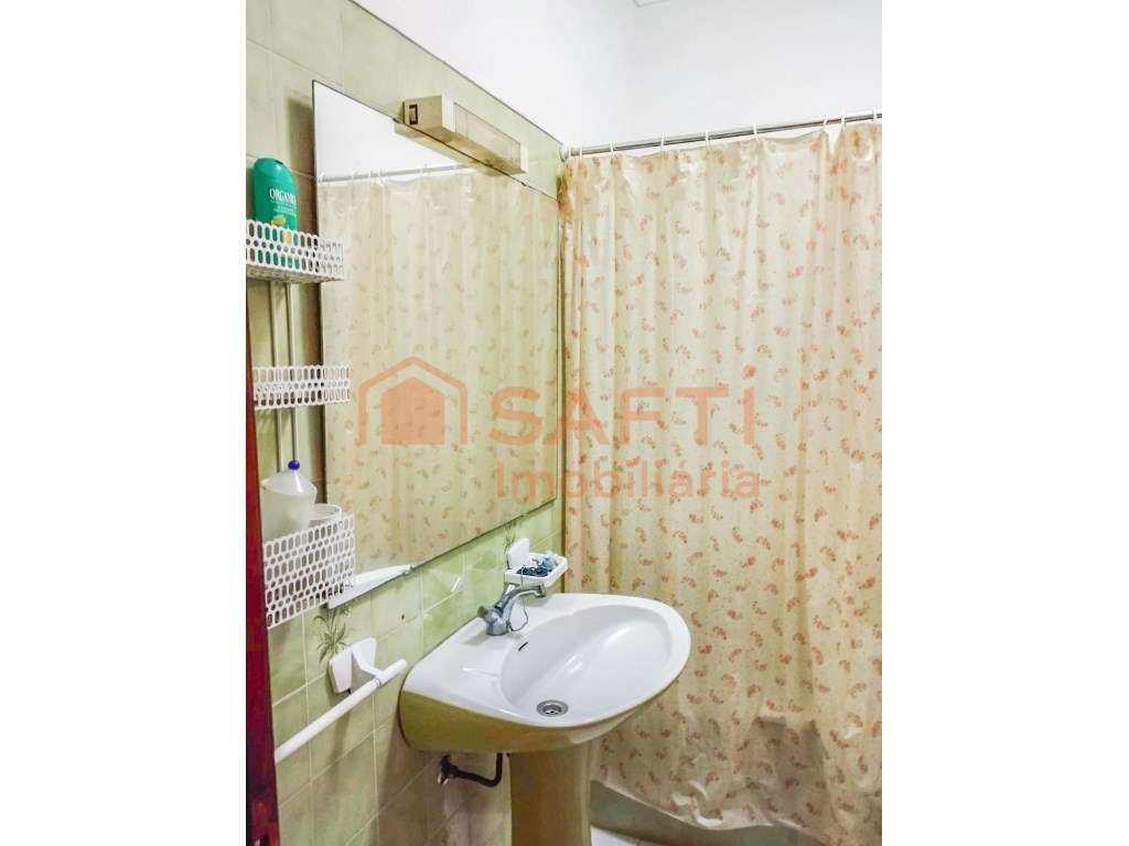 APARTAMENTO T2 NO CENTRO DE ABRANTES - Grande imagem: 5/9