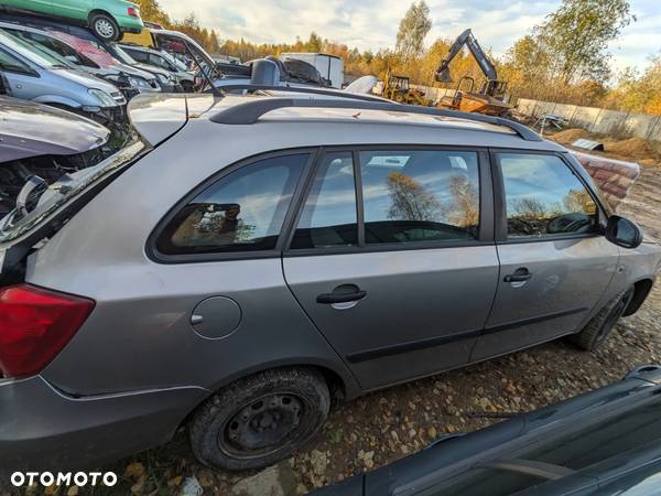 Skoda Fabia 1.2 TSI 2011 LF8H na części - 6