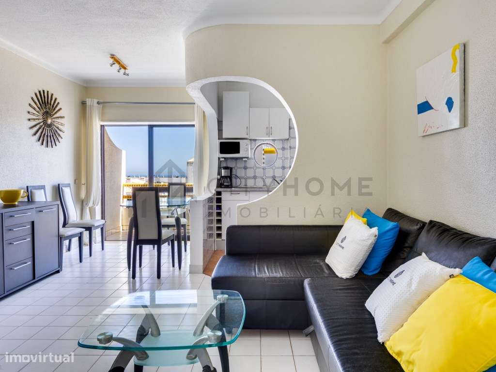 Apartamento T1 com Piscina e Varandas em Albufeira-4
