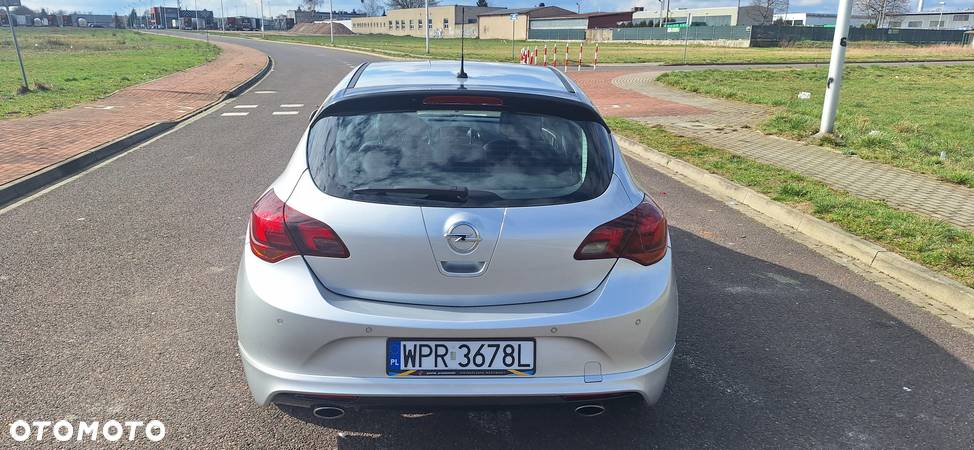 Opel Astra 2.0 CDTI DPF BiTurbo ecoFLEX Start/Stop - 2