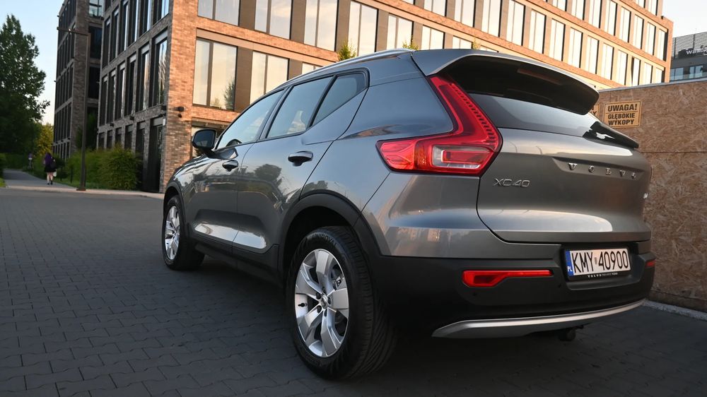 Volvo XC40 D4 AWD Momentum (Intro Edition) 2018