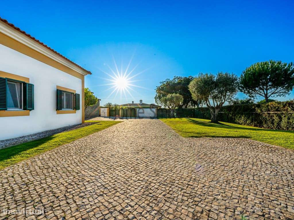 MORADIA LUXO STO ESTEVÃO. PISCINA. GARAGEM. COURT TÉNIS-10