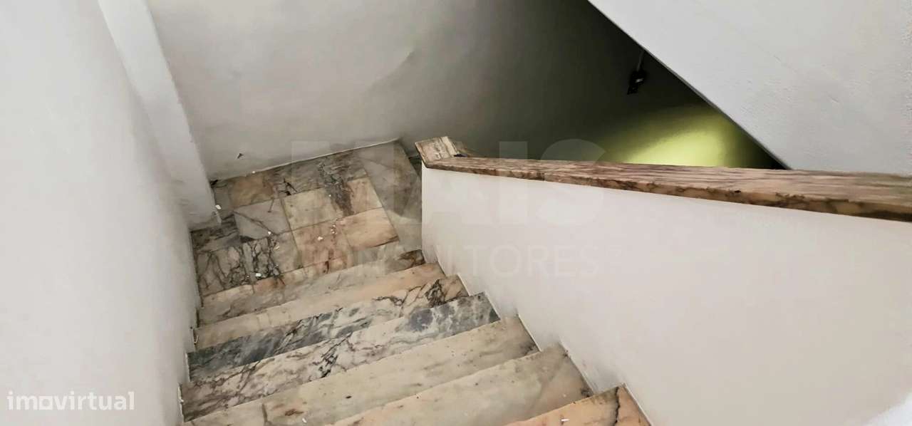 Loja com dois pisos, Póvoa de Santa Iria e Forte da Casa - Grande imagem: 2/9