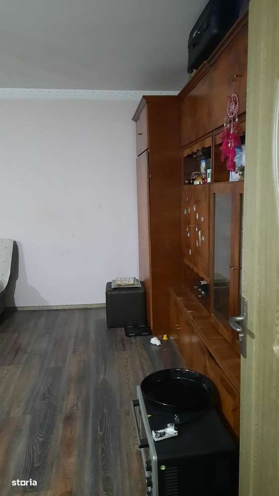 City Mall, Eroii revolutiei,  Padesu Ap 3 cam dec 4/8  hol H-5