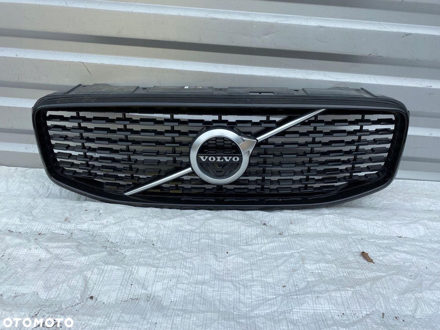 VOLVO XC60 II GRILL ATRAPA 31457464 - 1