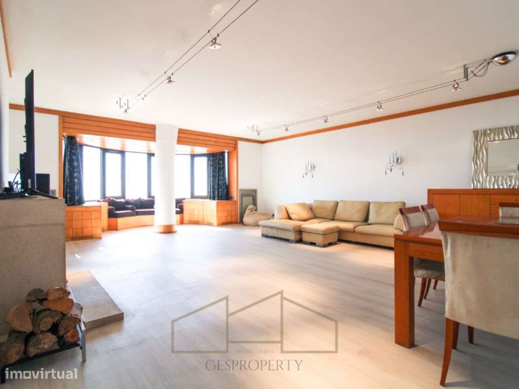 Apartamento T4 nas Torres das Amoreiras-8