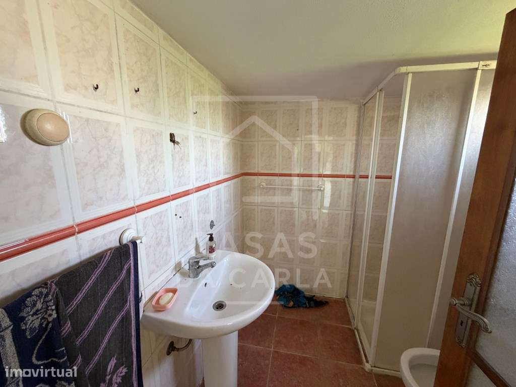 Moradia com espaço comercial com 657m2 em Albergaria dos Fusos-14