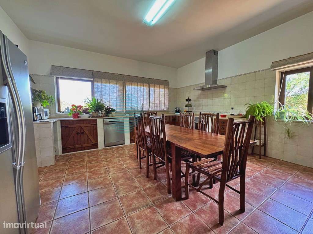Moradia T4 com piscina, em Melroeira, Torres Vedras-24