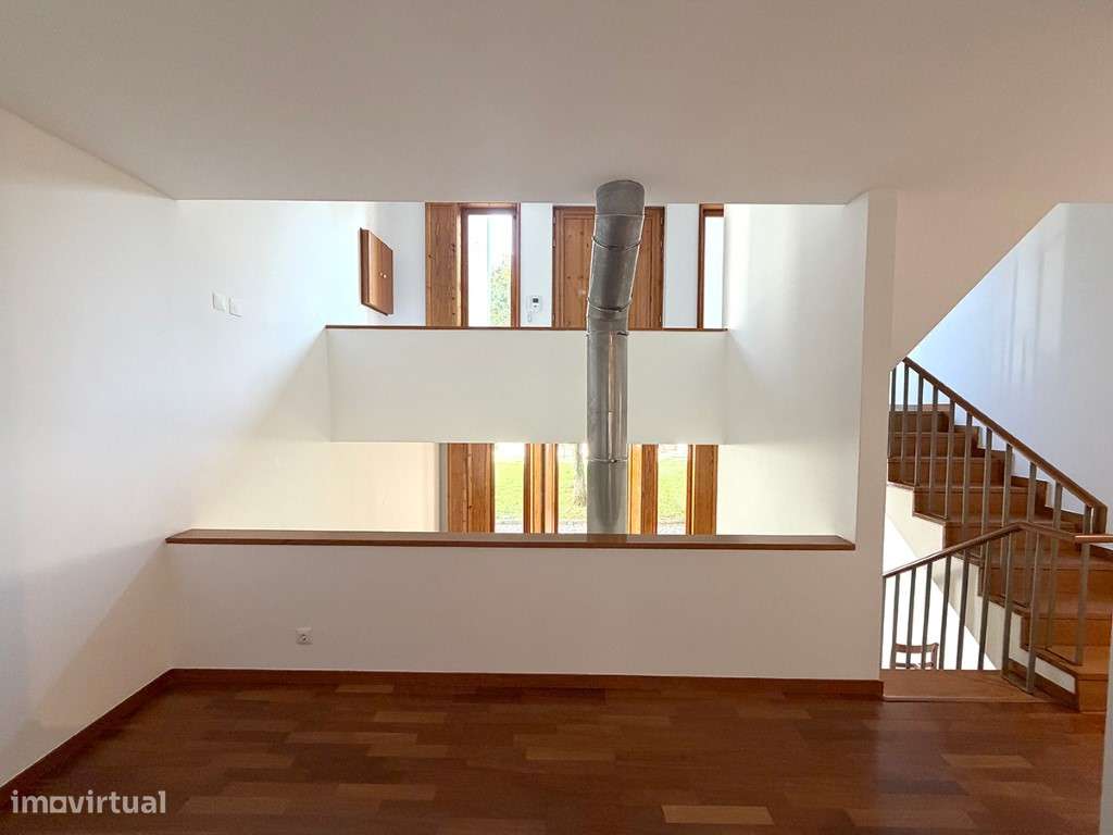 Moradia T5 em Condomínio com Piscina - Oleiros-8