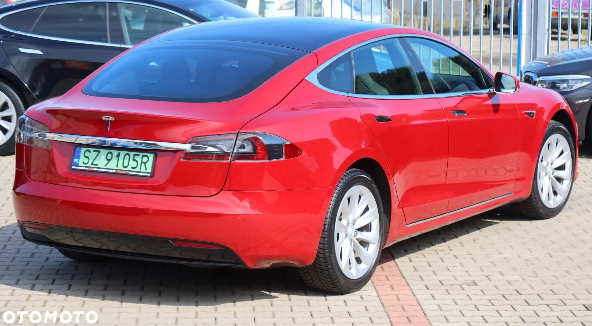 Tesla Model S Long Range Plus - 32