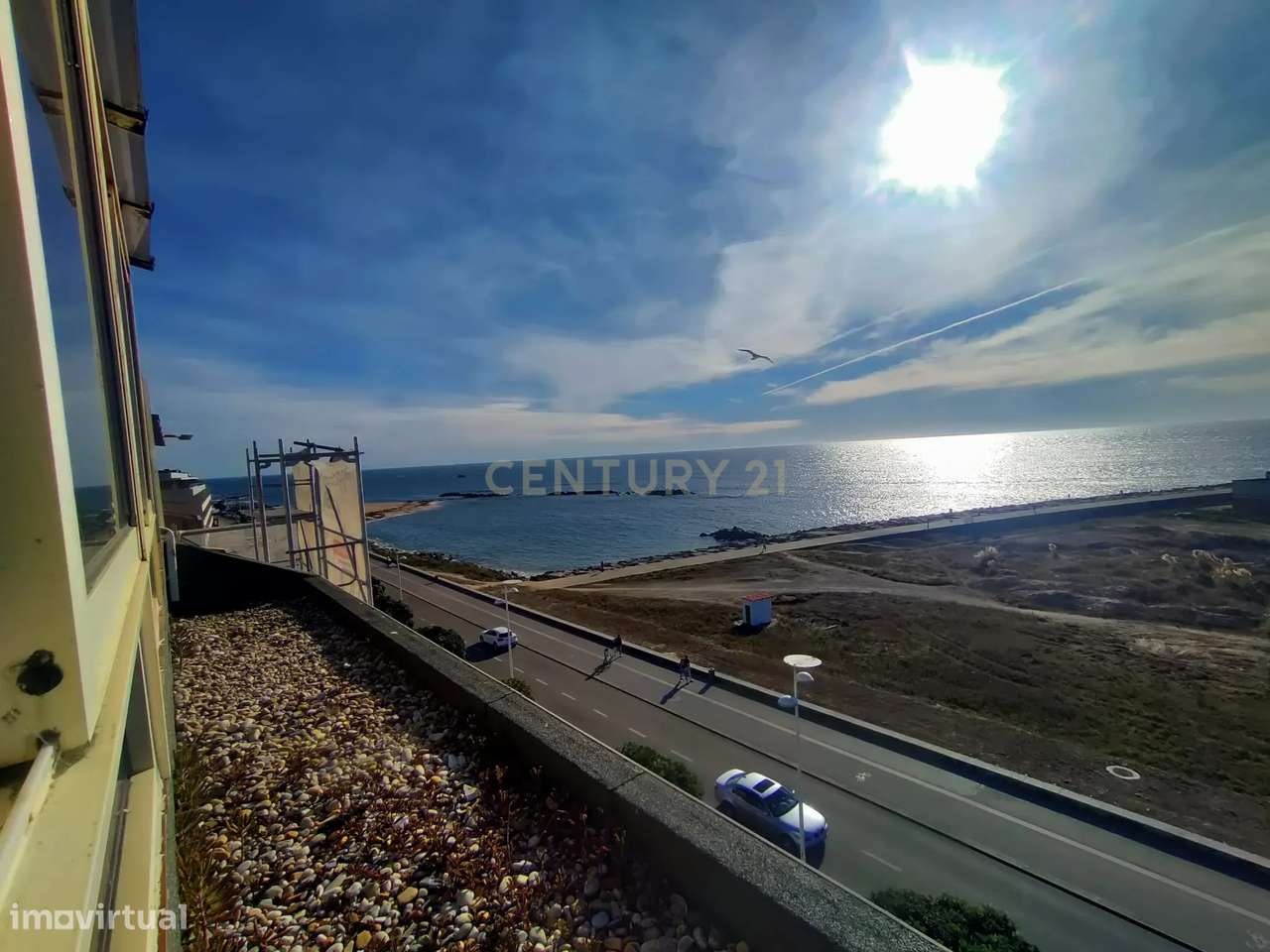 Apartamento T2+1 Frente ao Mar- Com Vista Para a Marina - Grande imagem: 4/37