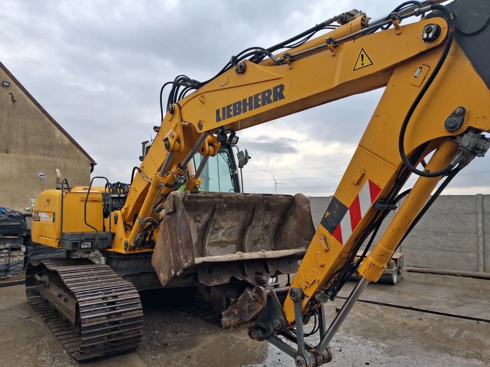 Liebherr R317 2011