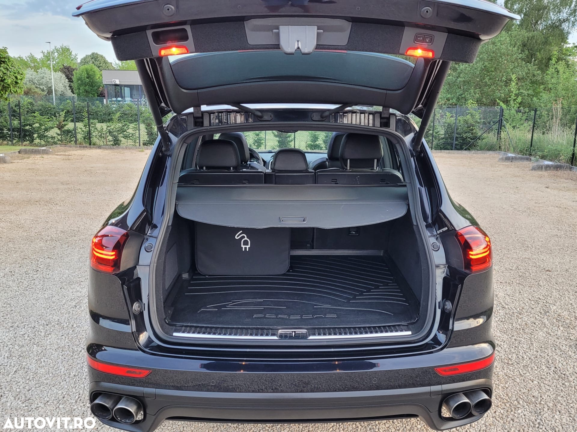 Porsche Cayenne S E-Hybrid Platinum Edition - 9